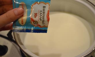 как сделать ванильный десерт с клубникой